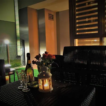 Garden Nowa 5 Dzielnica Apartamento *